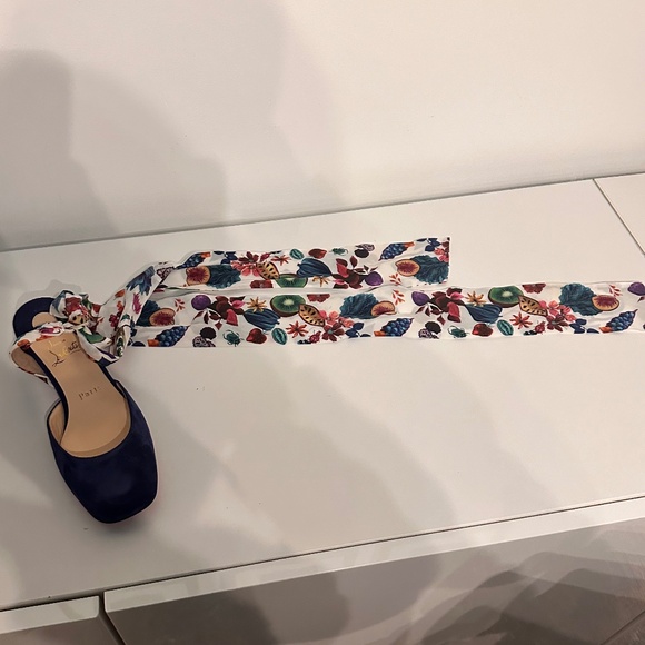 Super Rare - Christian Louboutin Nitadiva 35MM (1.3") Veau Velours/Crepe Verger - Picture 5 of 6